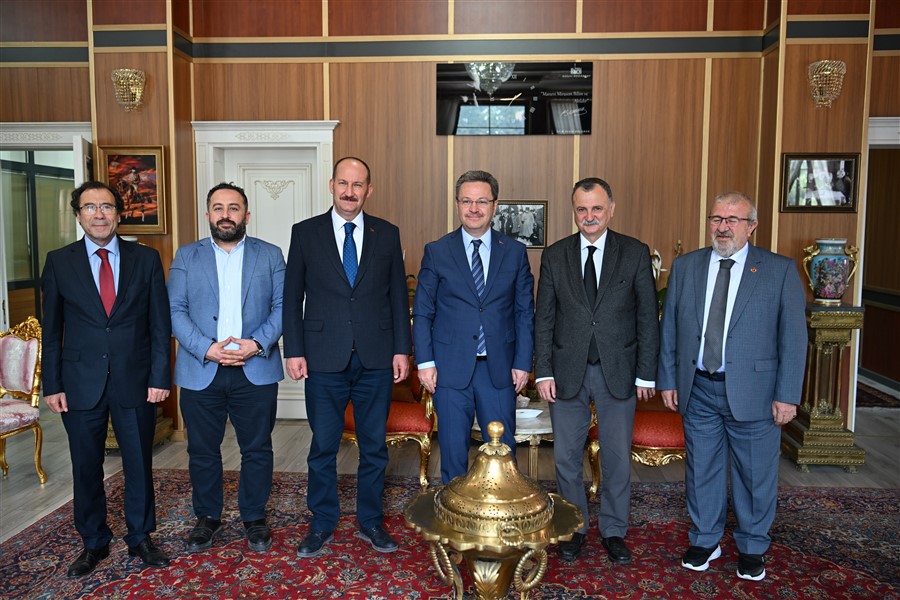 Vali Ünlü’den Yunusemre ve Şehzadeler Belediye Başkanlığına Ziyaret