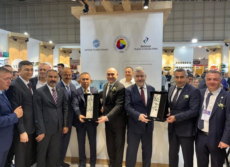 AKHİSAR ORTADOGU PAZARINDA