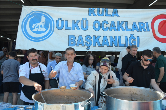 ÜLKÜ OCAKLARI KULA İLÇE BAŞKANLIĞI AŞURE DAĞITIMI YAPTI.