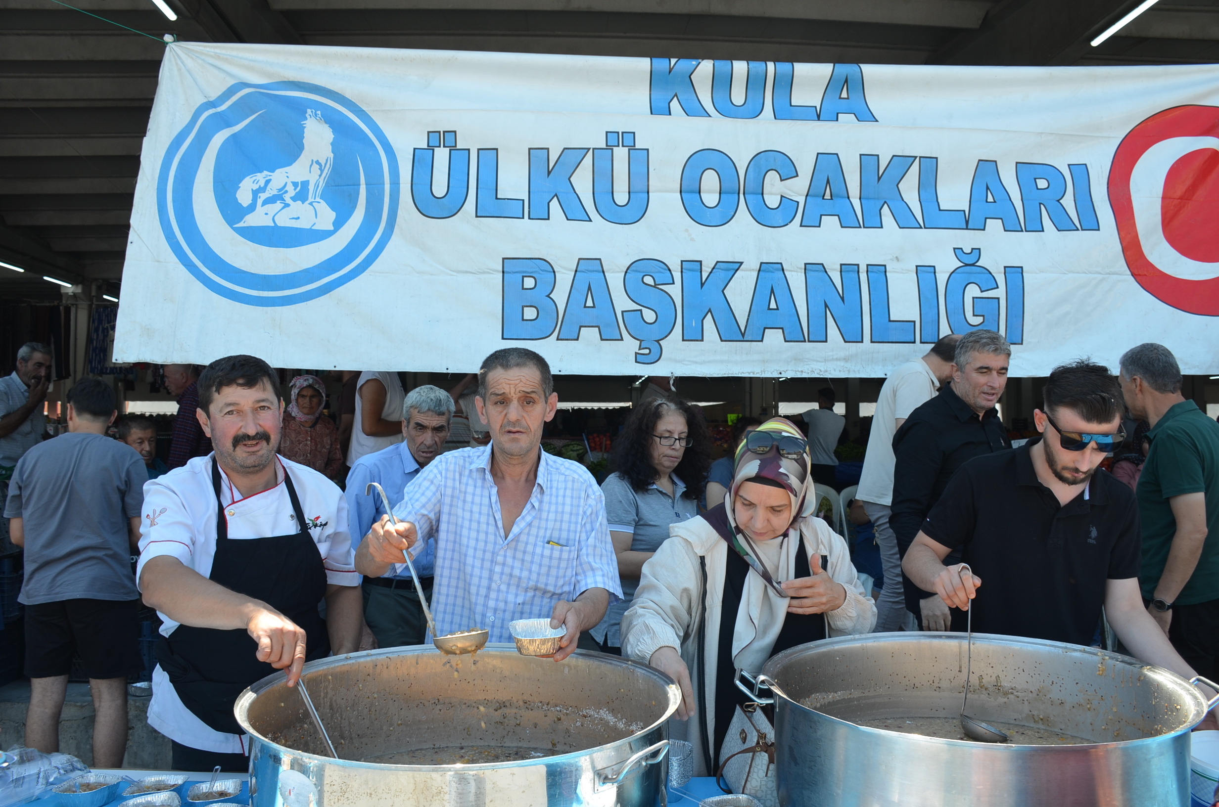 ÜLKÜ OCAKLARI KULA İLÇE BAŞKANLIĞI AŞURE DAĞITIMI YAPTI.