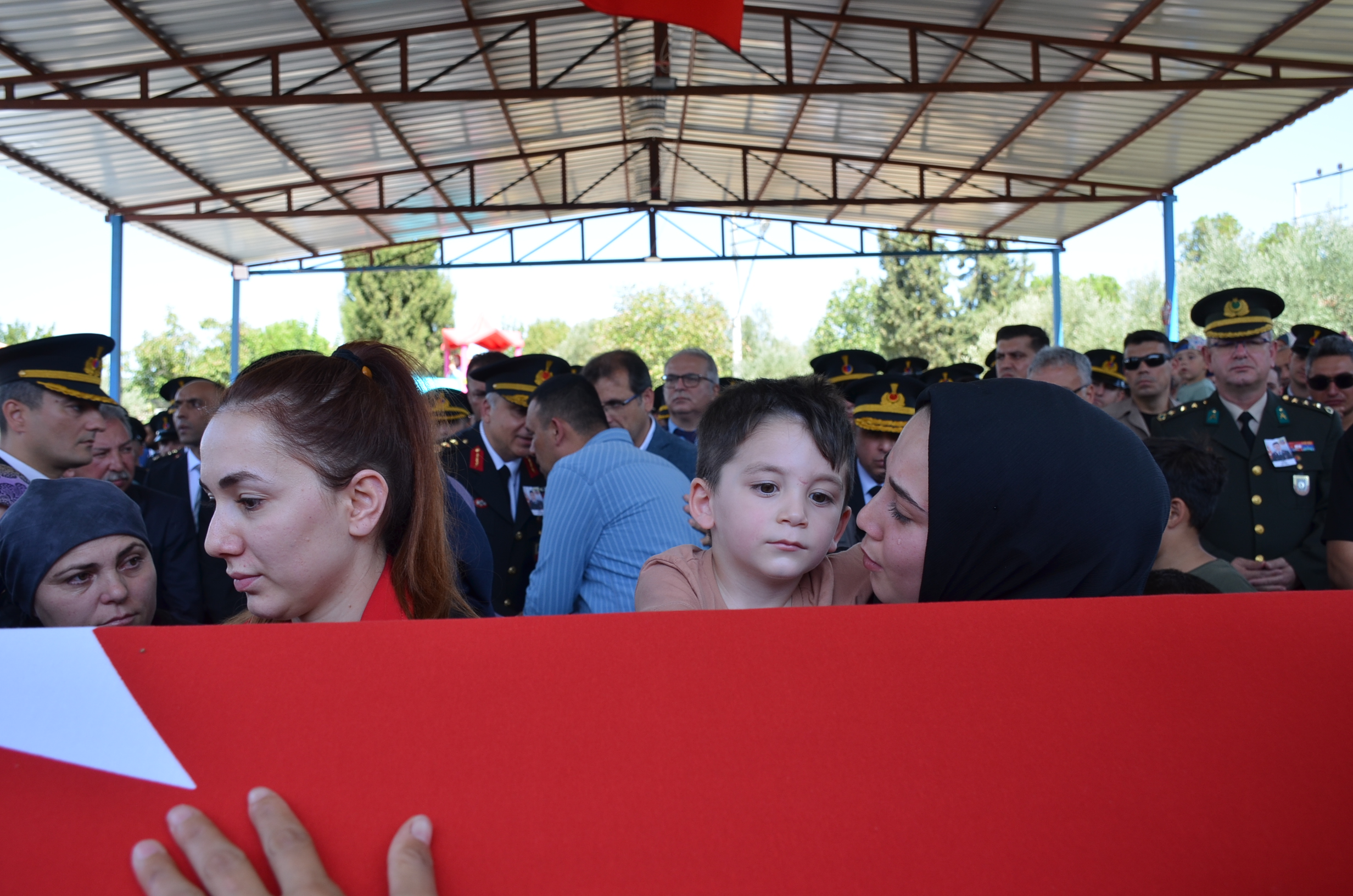 YÜCEL YEŞİL SON YOLCULUĞUNA UĞURLADI