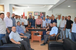 Kula Muhtarları AK Parti İlçe Teşkilatını Ziyaret Etti