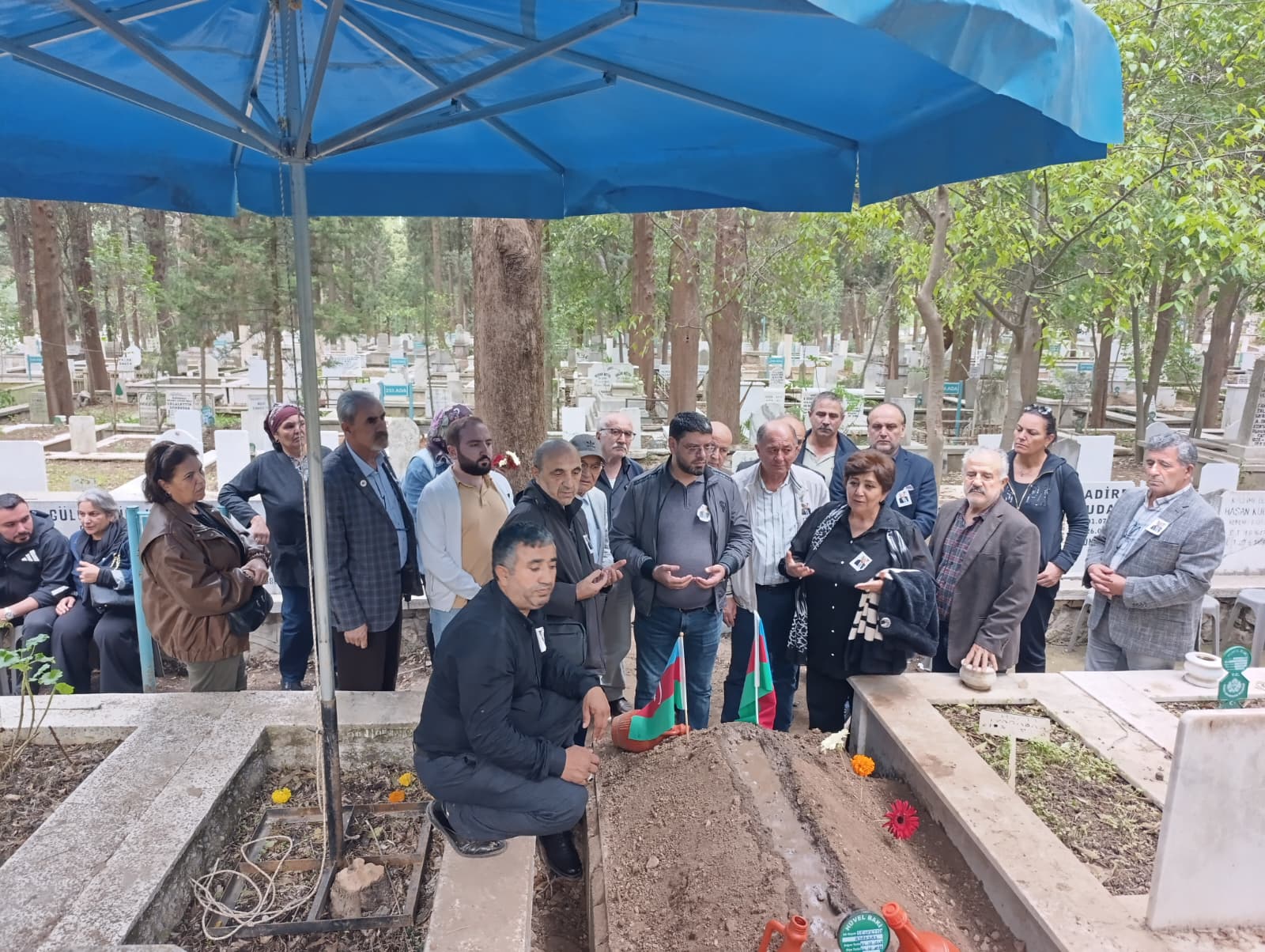 M B C KURUCU ÜYELERİNDEN SEYFETTİN AYAKYAY TOPRAĞA VERİLDİ