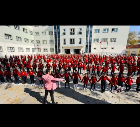 CUMHURİYET COŞKUSU MANİSA KULA ‘DAN YÜKSELDİ