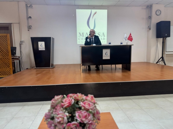 İHRACAT ŞAMPİYONU KULA MYO’DA ÖGRENCİLERLE BULUŞTU